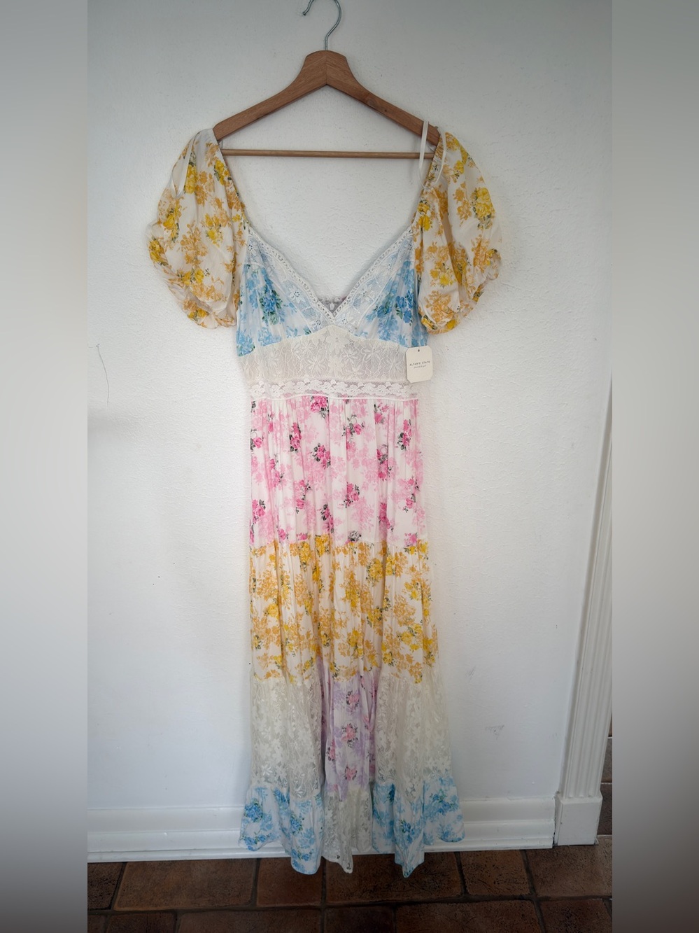 NWT Altar’d State Darianne Floral Maxi Dress - Picture 5 of 8
